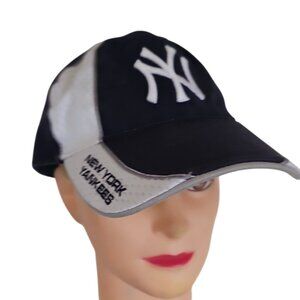 Vintage New York Yankees Black and White Cap adjustable